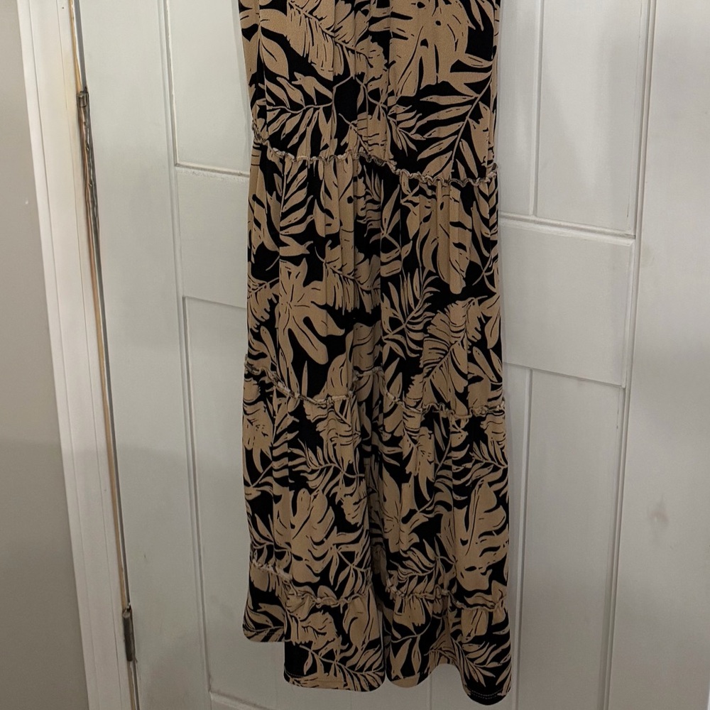 No Boundaries Black and Tan Palm Leaf Dress - Picture 4 of 4